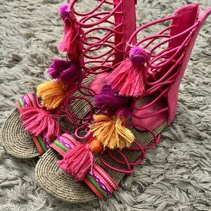Girls MIA sandals pink with tassels.  Great used condition. Size 1